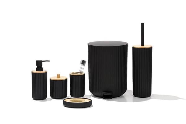 Luxurious bathroom set