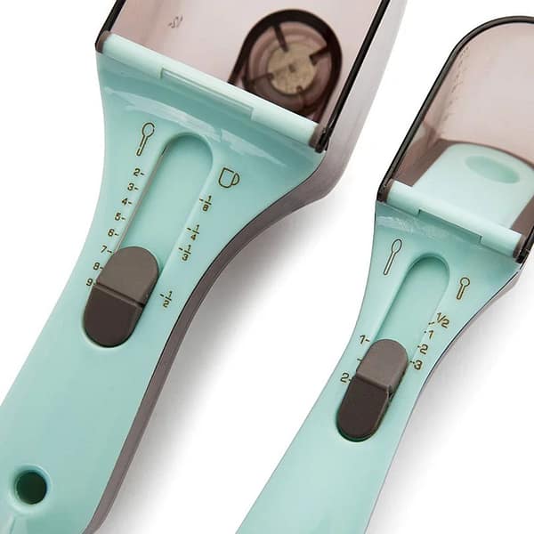 Adjustable measuring spoon