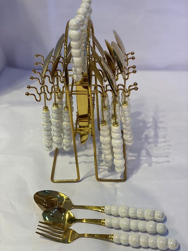 24 pcs cutlery set