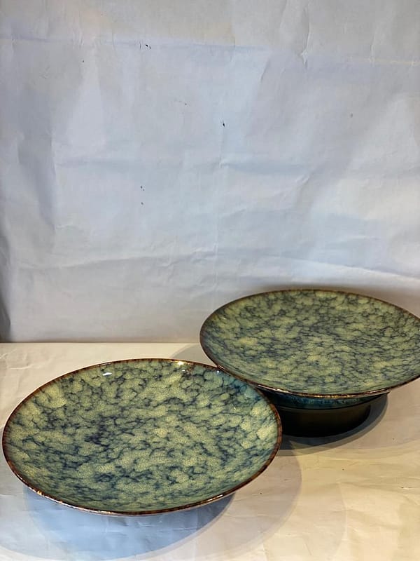 2 Pcs Ceramic Plates Set